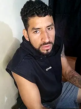 Snapshot of Alexsexygamer chatting on October 13, 12:22 pm Alexsexygamer online show from October 13, 12:22 pm