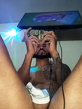 Snapshot of Alexsexygamer chatting on October 20, 1:53 am Alexsexygamer online show from October 20, 1:53 am