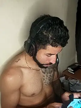 Snapshot of Alexsexygamer chatting on October 17, 1:20 am Alexsexygamer online show from October 17, 1:20 am