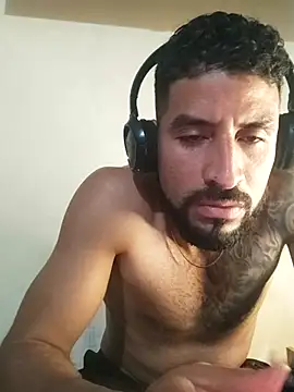 Snapshot of Alexsexygamer chatting on October 26, 2:35 am Alexsexygamer online show from October 26, 2:35 am