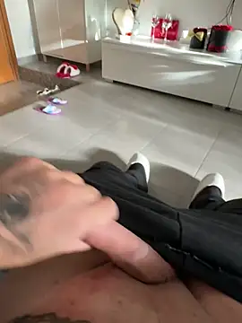 bomber99999 online show from November 7, 2:42 pm