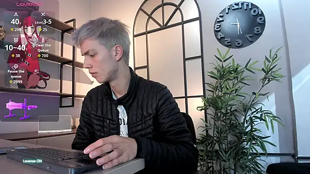 Snapshot of nicktorn chatting on October 13, 12:22 pm nicktorn online show from October 13, 12:22 pm