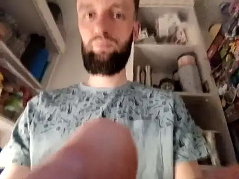 Donowan86 online show from March 11, 11:45 pm