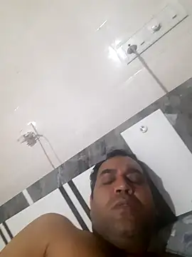 Snapshot of Hot-boy077 chatting on October 14, 1:34 am Hot-boy077 online show from October 14, 1:34 am