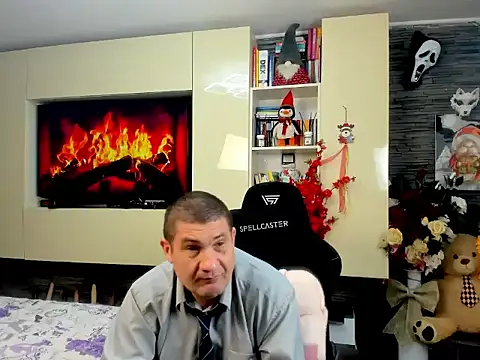 SpartacusDaddy48 online show from March 5, 9:00 pm