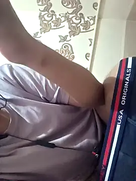 desir3dlund online show from April 12, 12:58 am