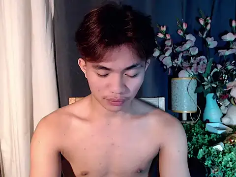 mostwantedtwink online show from November 4, 3:35 pm