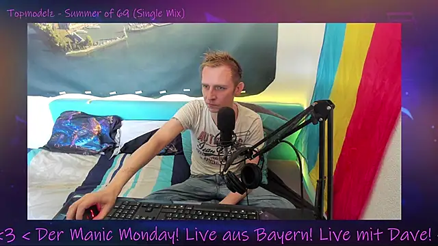 Snapshot of DaveLindau chatting on September 15, 3:13 pm DaveLindau online show from September 15, 3:13 pm