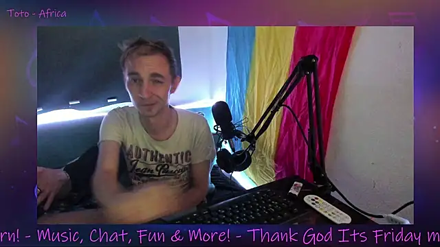 Snapshot of DaveLindau chatting on September 12, 7:03 pm DaveLindau online show from September 12, 7:03 pm