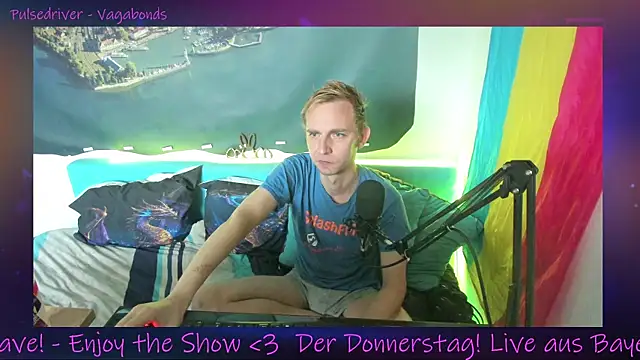Snapshot of DaveLindau chatting on September 25, 4:06 pm DaveLindau online show from September 25, 4:06 pm