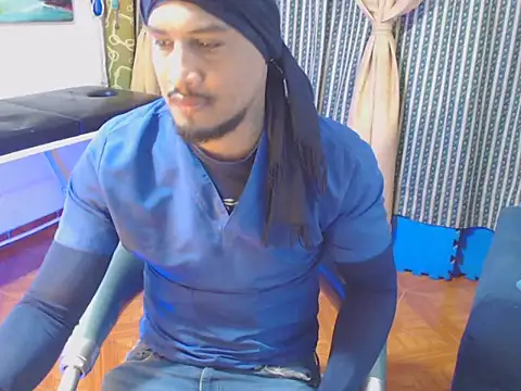 ElCaballeroNegro24 online show from October 19, 4:17 am