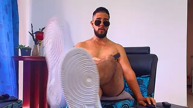 Snapshot of DaveSoldier chatting on October 19, 2:42 pm DaveSoldier online show from October 19, 2:42 pm