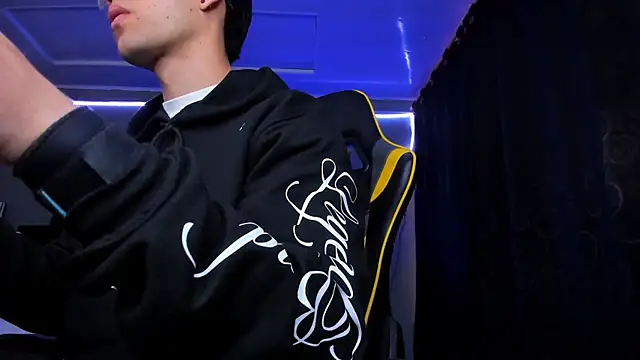 alexgiraldo   online show from December 3, 11:49 am