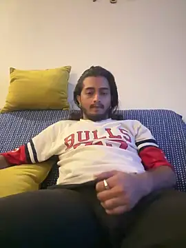 seenu2101 online show from April 25, 9:56 pm