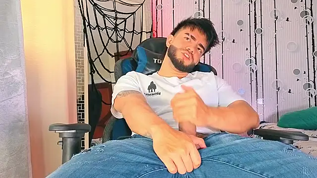 Snapshot of King_Draven3 chatting on October 21, 7:17 pm King Draven3 online show from October 21, 7:17 pm