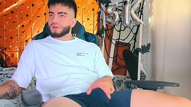 Snapshot of King_Draven3 chatting on October 22, 7:27 pm King Draven3 online show from October 22, 7:27 pm