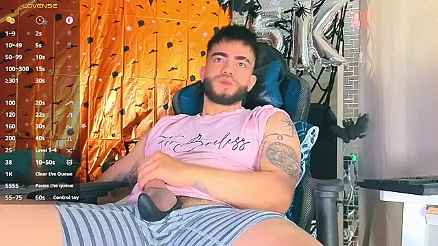 Snapshot of King_Draven3 chatting on October 23, 7:28 pm King Draven3 online show from October 23, 7:28 pm