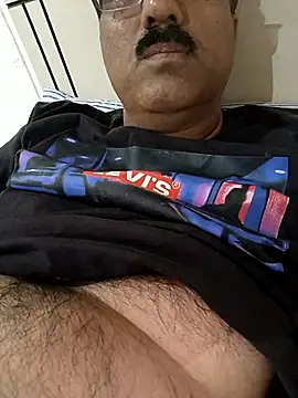 Snapshot of moonflower25 chatting on October 24, 10:50 am moonflower25 online show from October 24, 10:50 am