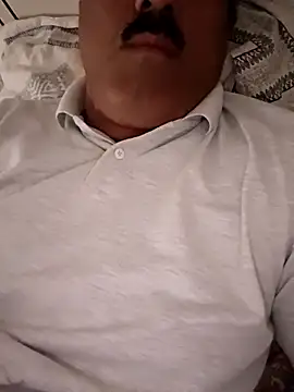 Snapshot of moonflower25 chatting on October 22, 8:18 am moonflower25 online show from October 22, 8:18 am