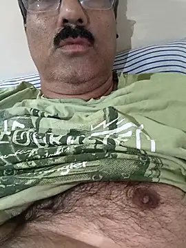 Snapshot of moonflower25 chatting on October 30, 10:55 pm moonflower25 online show from October 30, 10:55 pm