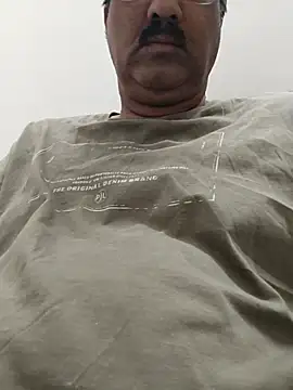 moonflower25 online show from April 20, 1:52 am