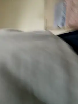 Snapshot of moonflower25 chatting on October 27, 5:26 pm moonflower25 online show from October 27, 5:26 pm