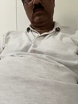 Snapshot of moonflower25 chatting on October 15, 5:26 am moonflower25 online show from October 15, 5:26 am