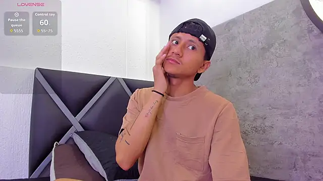  Leohot  online show from April 25, 3:31 am