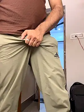 Snapshot of hottestboy03 chatting on October 17, 2:21 pm hottestboy03 online show from October 17, 2:21 pm