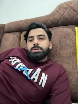 hottestboy03 online show from April 4, 8:55 am