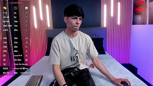 OnlyJos online show from February 2, 8:28 pm