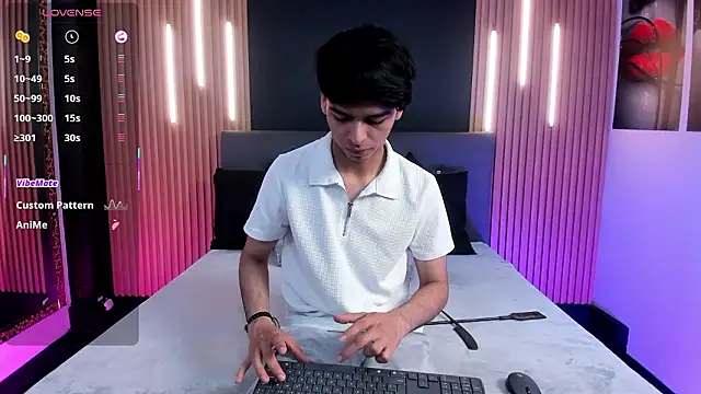 OnlyJos online show from February 1, 8:18 pm