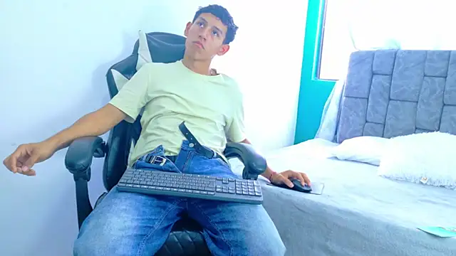 Felipe Gonzales online show from October 28, 2:52 pm