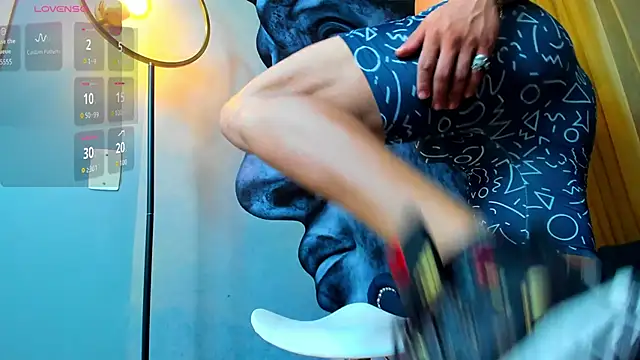 Massimo Cruz online show from October 13, 11:44 pm