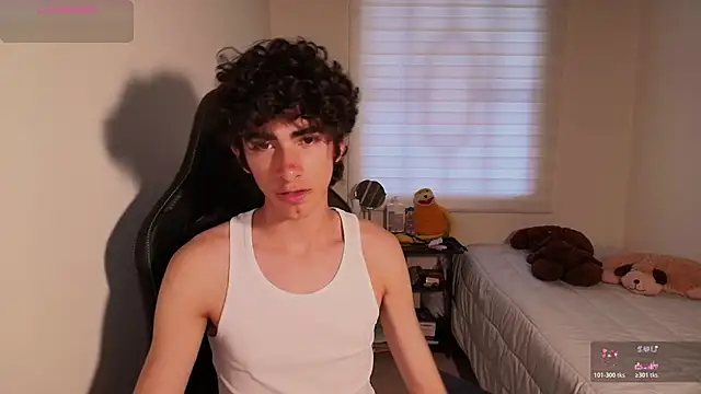 Nude Boy18 online show from June 19, 10:58 pm