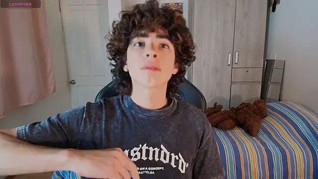 Nude Boy18 online show from January 19, 12:13 am