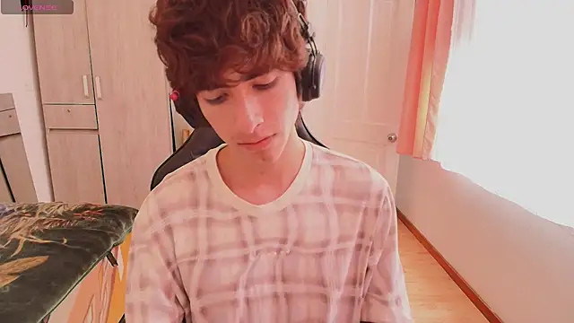 Snapshot of Nude_Boy18 chatting on September 11, 7:35 pm Nude Boy18 online show from September 11, 7:35 pm