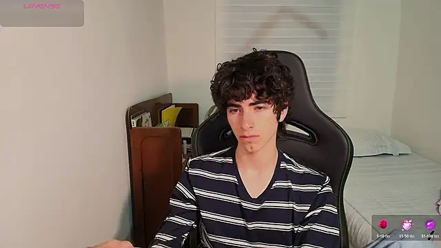 Nude Boy18 online show from June 12, 4:22 am