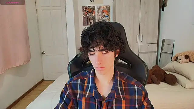 Nude Boy18 online show from April 21, 5:57 am