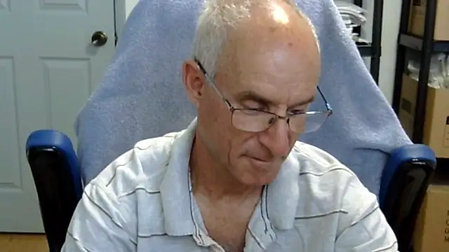 funone1999 online show from April 14, 11:59 pm