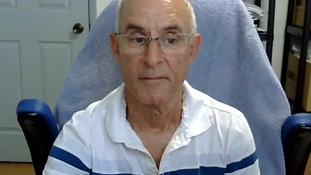 funone1999 online show from April 15, 11:48 pm