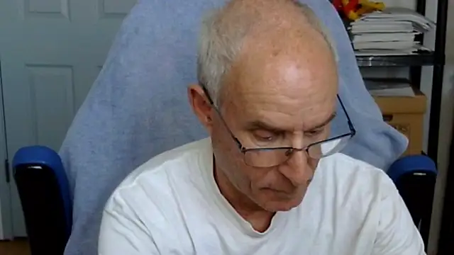 funone1999 online show from April 19, 10:45 pm