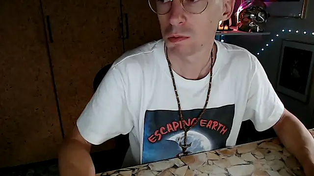 Snapshot of sakiramissy chatting on September 25, 7:18 am sakiramissy online show from September 25, 7:18 am