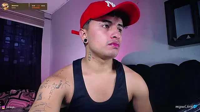 Snapshot of boylatin_7 chatting on October 9, 2:00 pm boylatin 7 online show from October 9, 2:00 pm