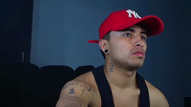 Snapshot of boylatin_7 chatting on October 14, 7:37 am boylatin 7 online show from October 14, 7:37 am