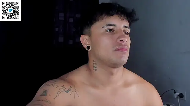 Snapshot of boylatin_7 chatting on September 13, 6:20 pm boylatin 7 online show from September 13, 6:20 pm