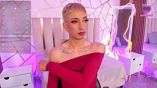 CYRUS TAY online show from April 20, 6:10 pm