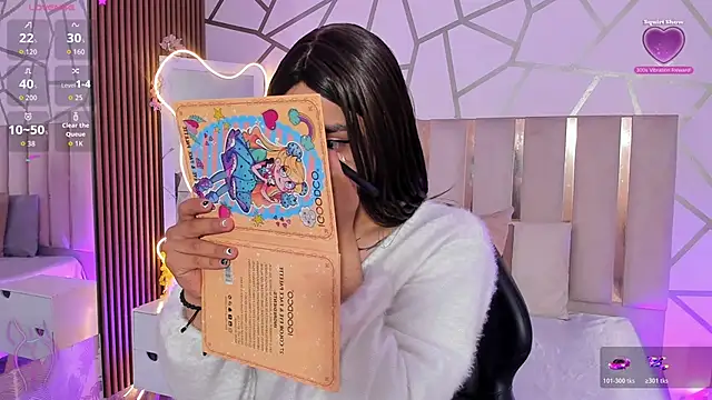 CYRUS TAY online show from April 1, 11:45 am