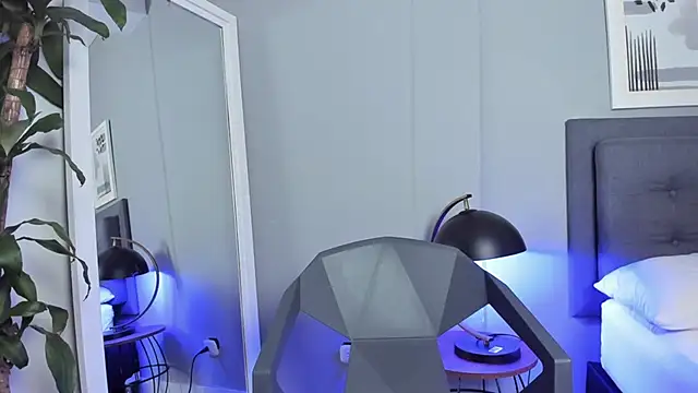 Snapshot of Tylerffoxx chatting on October 29, 8:56 pm Tylerffoxx online show from October 29, 8:56 pm