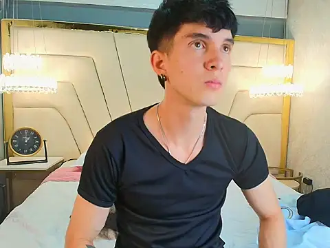 Jheampiiero online show from April 23, 8:55 pm